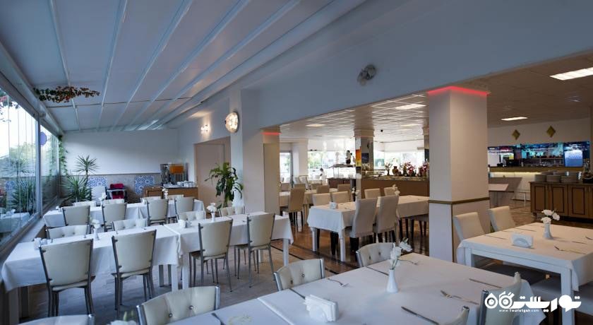 رستوران هتل لارا ورلد